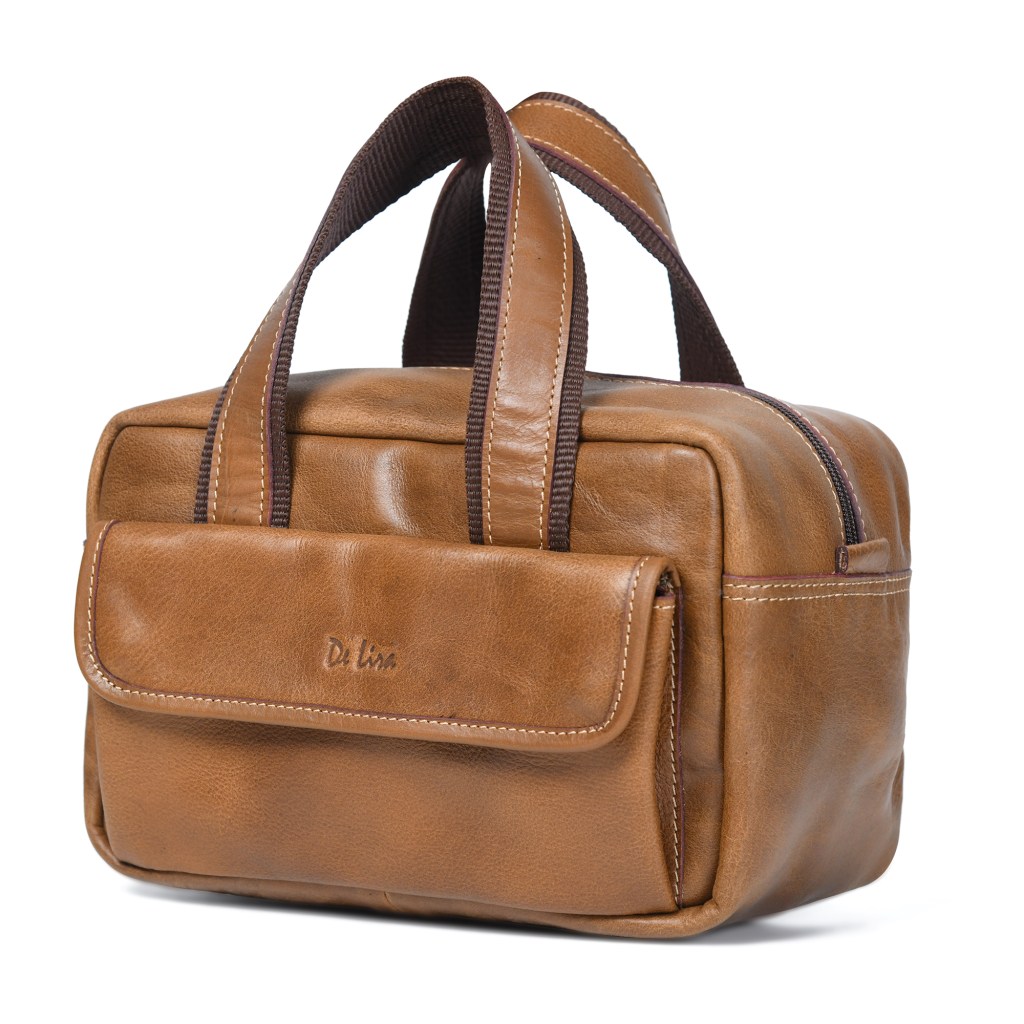 Large Full-Grain Leather Toiletry Bag with Magnetic Snaps
